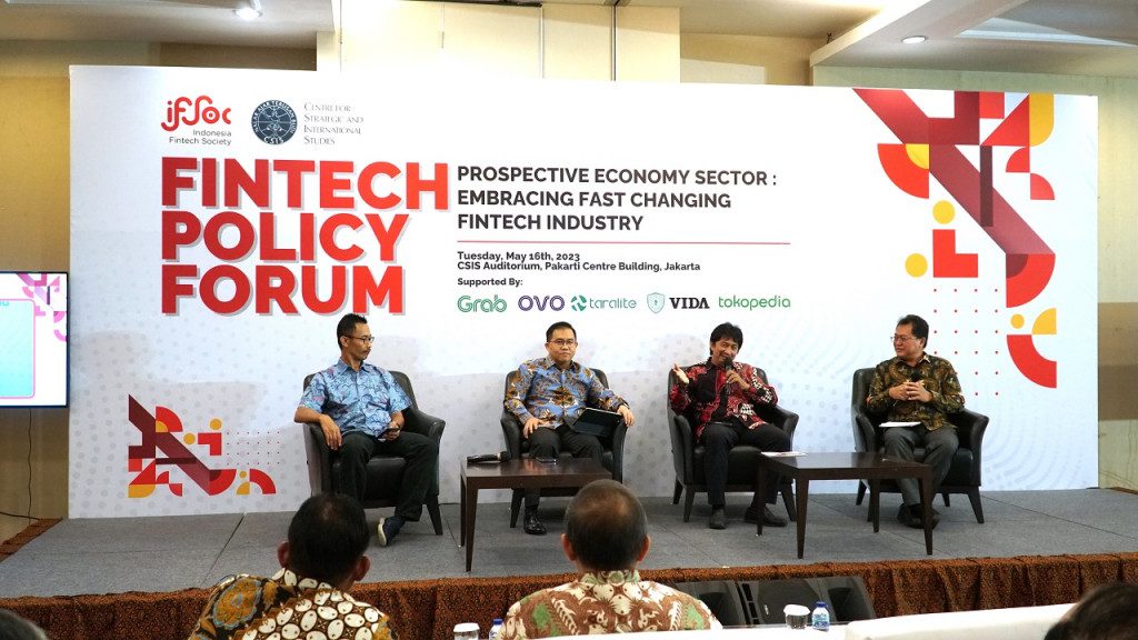 Menjaga Momentum Inovasi Industri Fintech