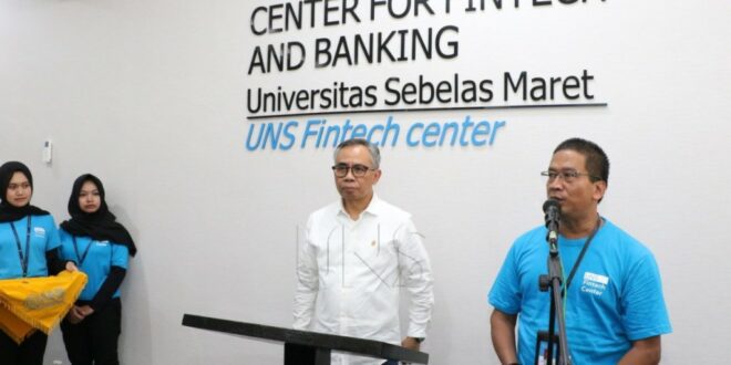 UNS Resmikan Fintech Center Pertama di Kampus Indonesia