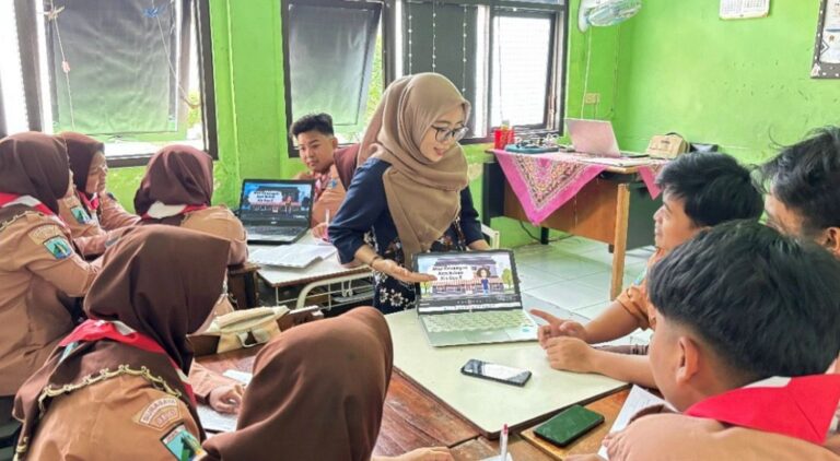 Guru Didorong Jadi Agen Inklusi Keuangan di Sekolah Lewat Literasi Finansial