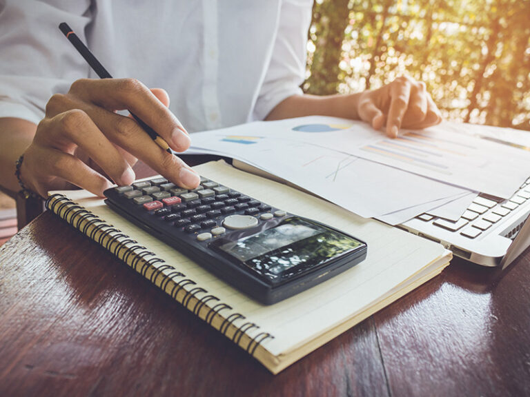 Masyarakat Digital Savvy Diajak Tata Kebiasaan Finansial yang Baik